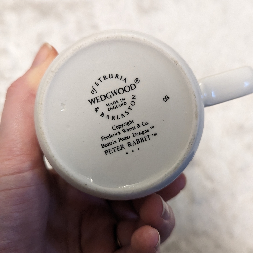 Collector Wedgewood Peter Rabbit mug - Picture 3 of 3